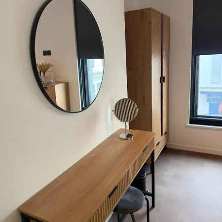 70 Bath Street *